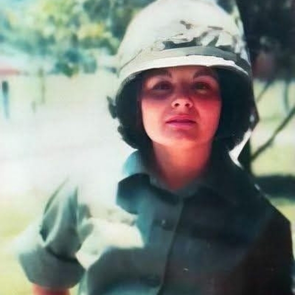 Meet your Posher, Maria - Picture 2 of 2